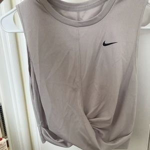 Nike dri-fit crop
